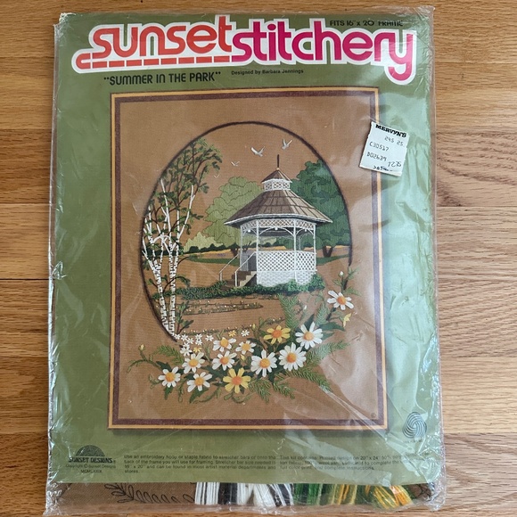 Vintage Sunset Stitchery Crewel Kit Summer In The Park 1979 - Picture 1 of 15